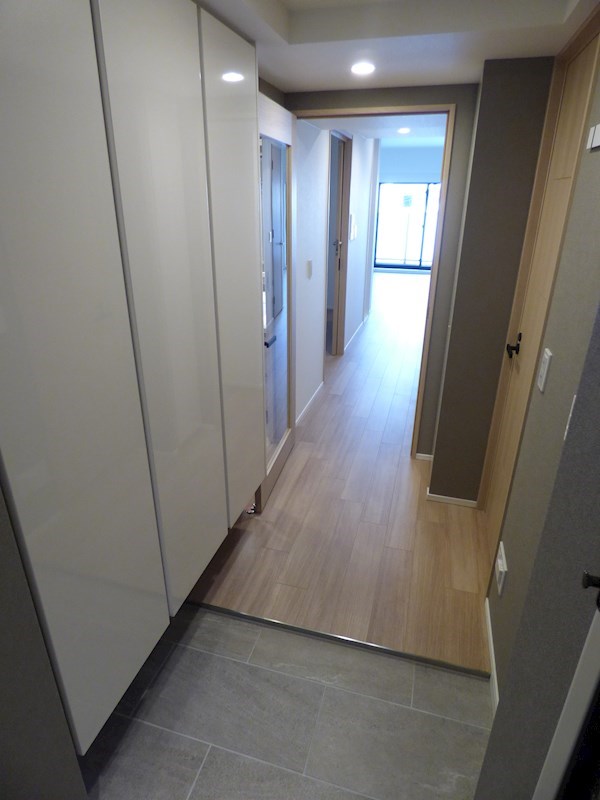 玄関　※類似タイプのお部屋です