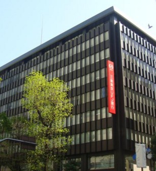 銀行　三菱東京UFJ銀行 池袋東口支店（銀行）まで1164m