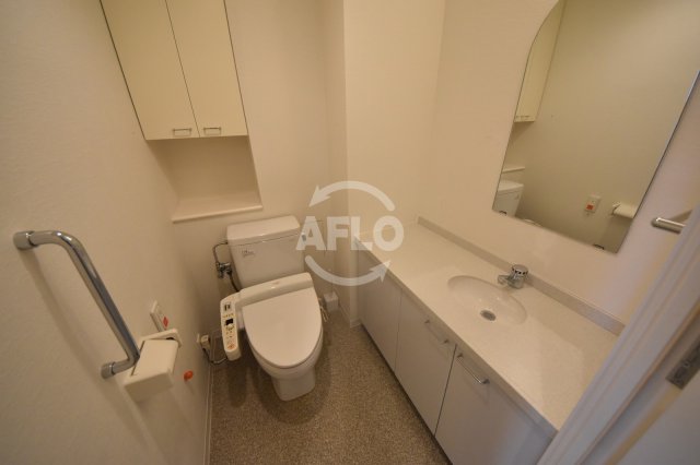 トイレ　OAPレジデンスタワー西館（オーエーピー）　温水洗浄便座