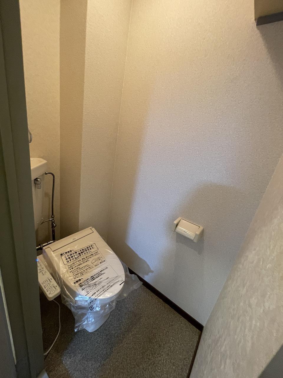 トイレ　温水洗浄便座付きの洋式トイレ♪