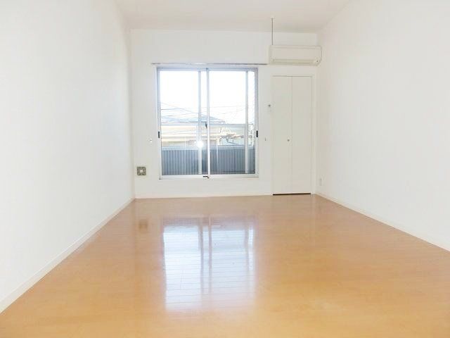 居室・リビング　洋室９．６帖のひろーいお部屋です。