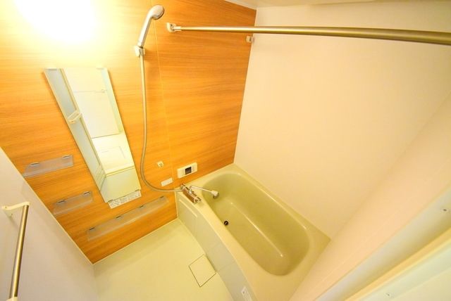 バス・シャワールーム　★★追い焚き機能付きバス★★