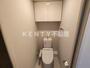 トイレ　落ち着いた色調のトイレです