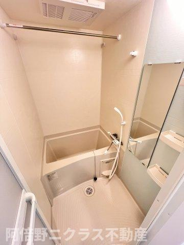 バス・シャワールーム　内装は別部屋の参考写真です。