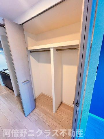 収納　内装は別部屋の参考写真です。