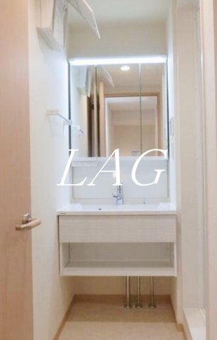 洗面設備　洗面台です。