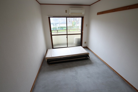 居室・リビング　※別号室の写真です