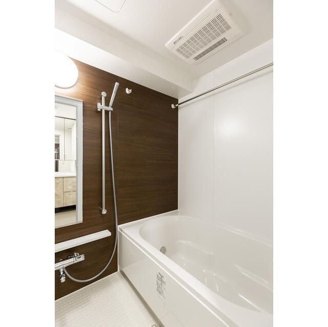 バス・シャワールーム　写真は同タイプ住居です。