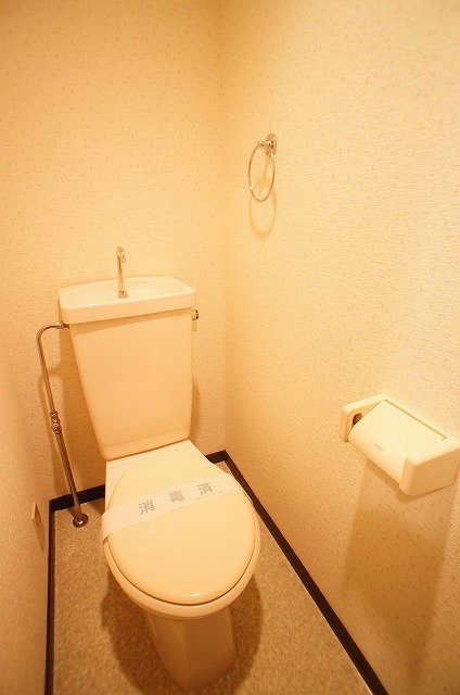 トイレ　別号室