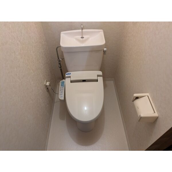 トイレ　別室の参考写真です。※現況優先