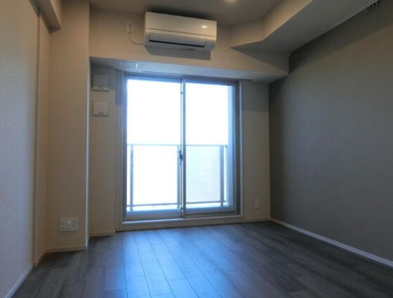 居室・リビング　☆明るい居間☆