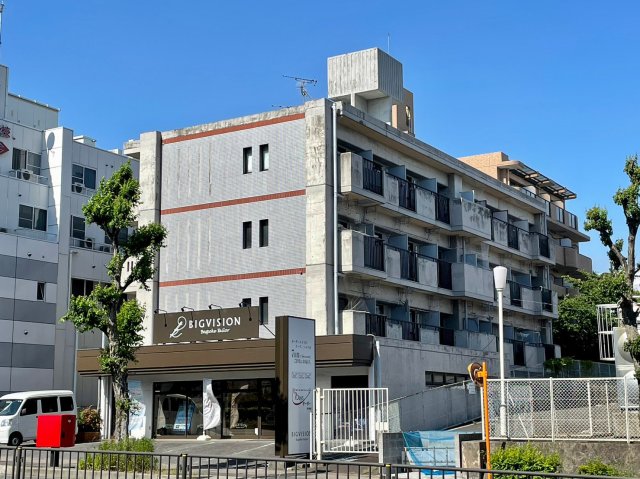 建物外観　綺麗でおっしゃれな外観です☆