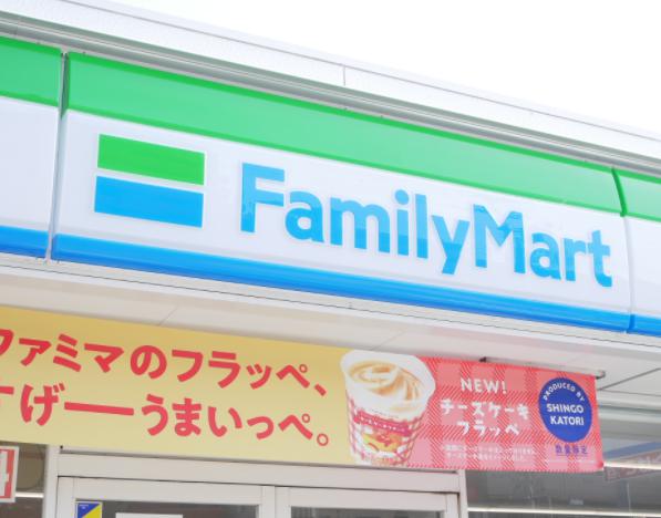 コンビニ　ファミリーマート天白植田東店（コンビニ）まで429m