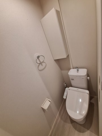 トイレ　★温水洗浄便座／別号室写真★
