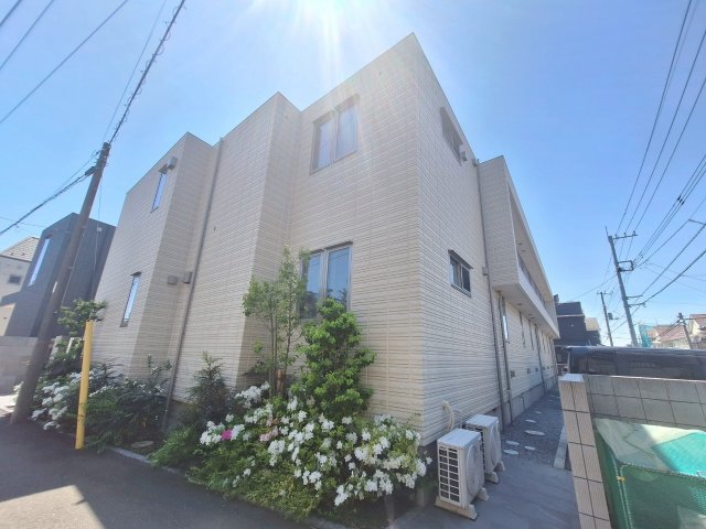 建物外観　外観は落ち着いています