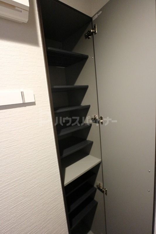 玄関　※別号室参考写真※