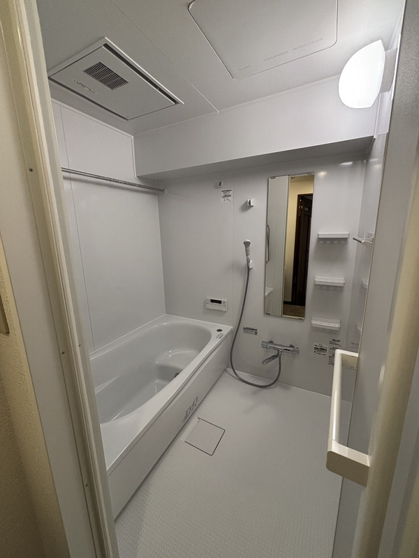 バス・シャワールーム　お風呂で日々の疲れを落としましょう