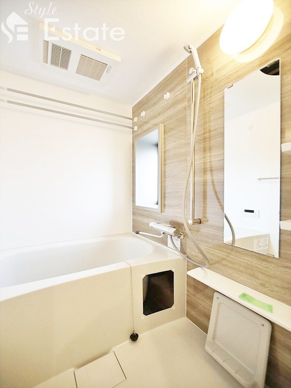 バス・シャワールーム　バスルーム