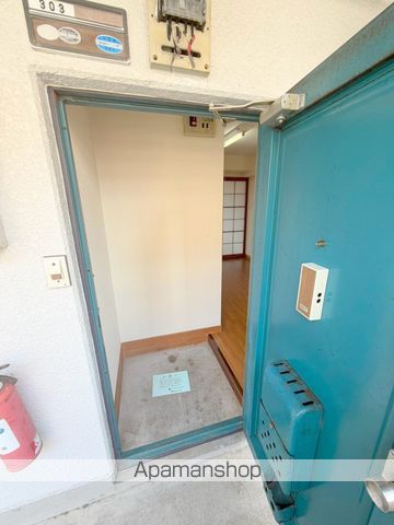 ＪＲ日南線 宮崎駅 徒歩28分 4階建 築42年の玄関写真