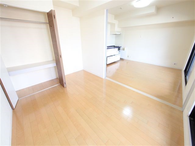 その他部屋・スペース　洋室6.5帖　クローゼット付（収納充実してます）