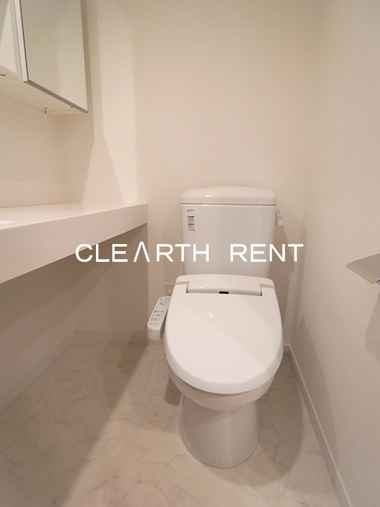 トイレ　温水洗浄便座付トイレ