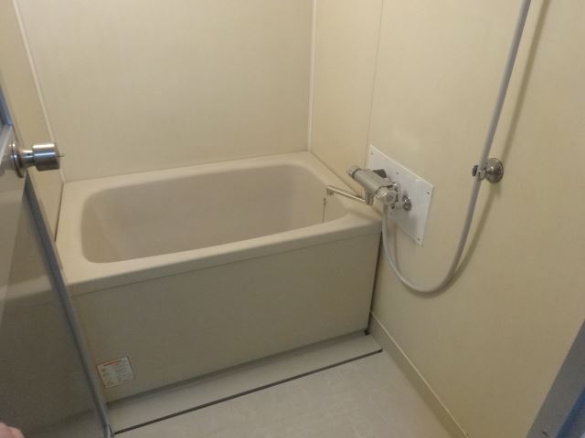 バス・シャワールーム　ゆったり入れるお風呂です