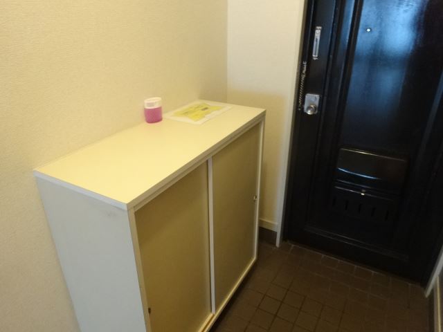 玄関　下駄箱が付いてますよ