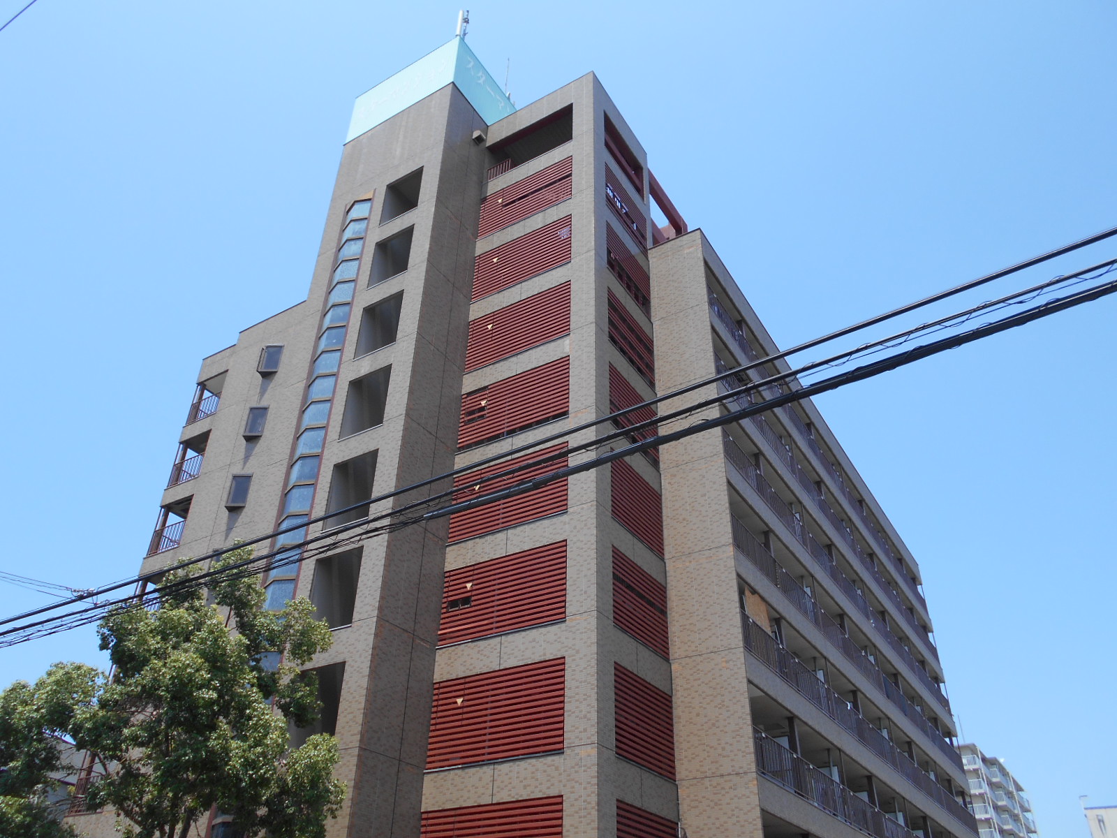 建物外観　間取りは反転タイプになります♪