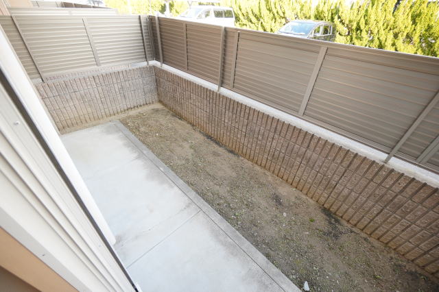 バルコニー　専用庭