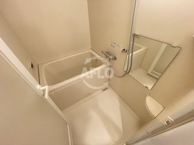 バス・シャワールーム　ビヤンポート　風呂