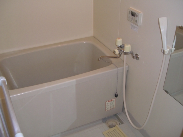 バス・シャワールーム　追炊き機能付バス！