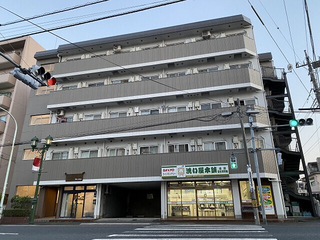 建物外観　西立川駅徒歩8分で通勤通学に便利です。