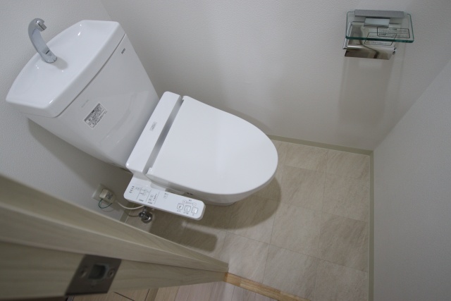 トイレ　※別室の参考写真の為、現況優先です。