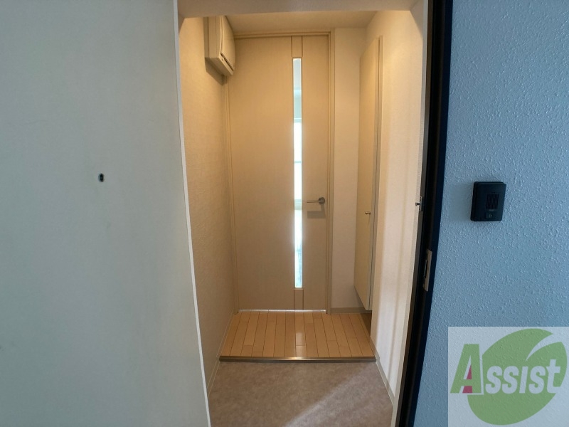 玄関　玄関から見た景色はこちらです。イメージできますか。