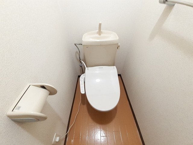 トイレ　清潔感のあるトイレです