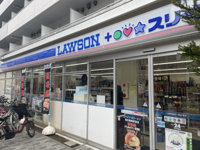 コンビニ　ローソン・スリーエフ 港北綱島駅前店（コンビニ）まで21m