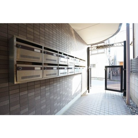 建物外観　メールボックス