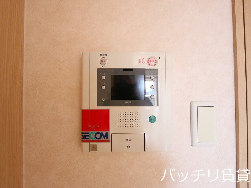 セキュリティ　別号室写真の為現況を優先致します。