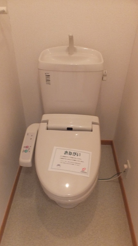 トイレ　落ち着いたトイレです