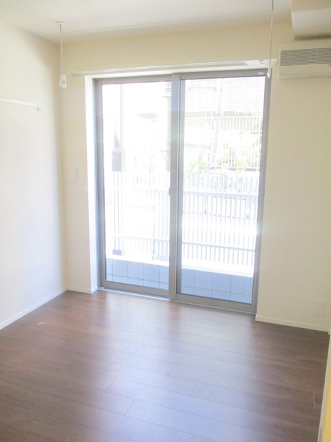 居室・リビング　ゆとりの洋室６帖