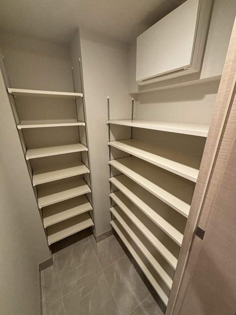 収納　シューズクロゼット