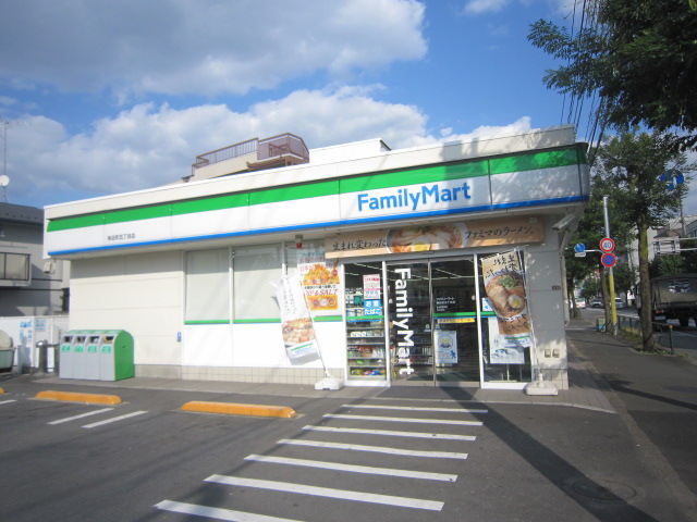 コンビニ　ファミリーマート保谷町五丁目店（コンビニ）まで423m