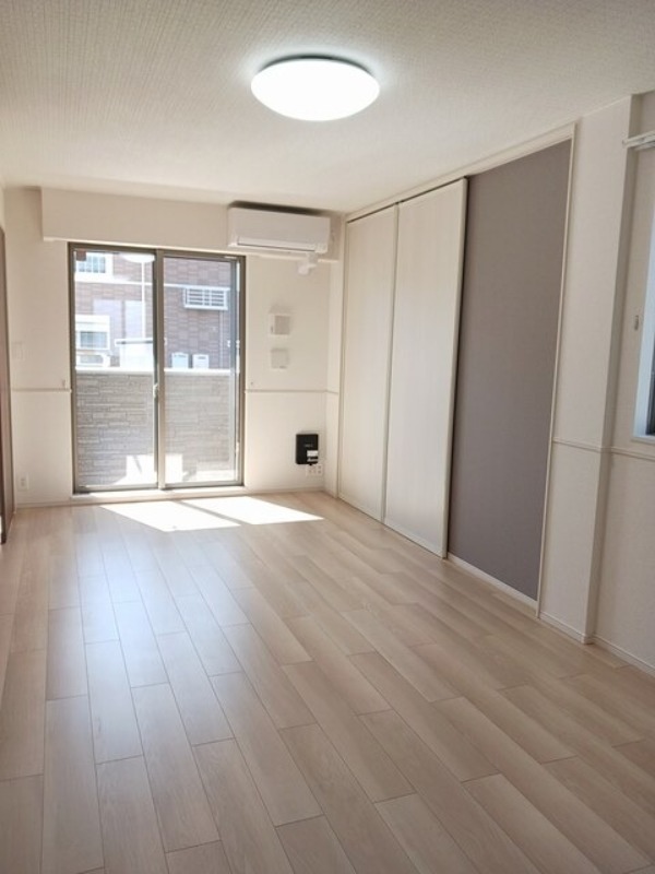 居室・リビング　図面と現状に相違がある場合には現状を優先