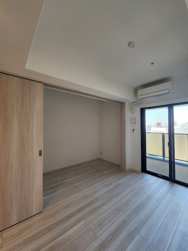 居室・リビング　※別号室の参考写真になります。