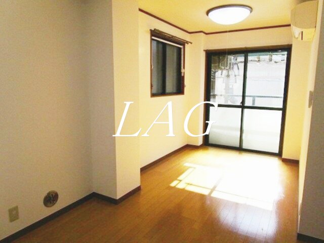 居室・リビング　洋室のお部屋です。