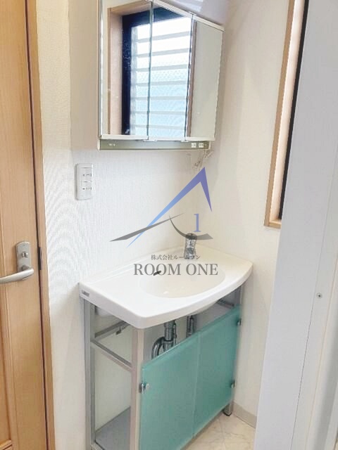 洗面設備　洗面台です。