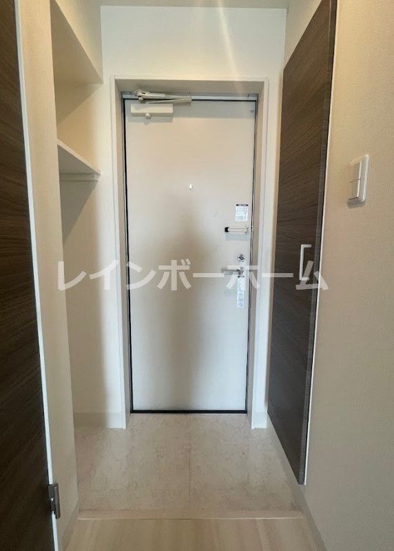 玄関　落ち着いた玄関です