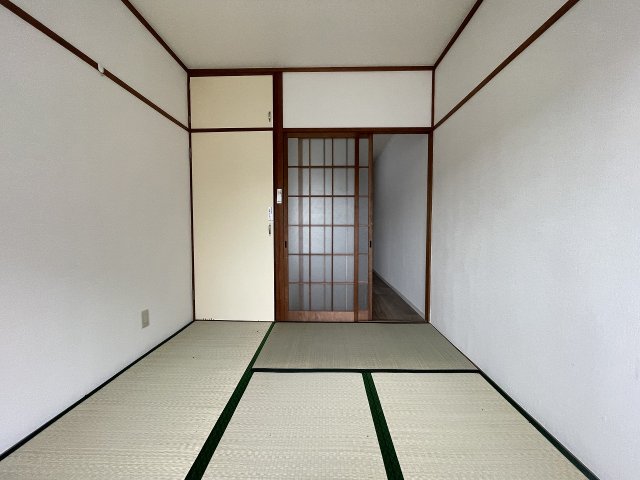 その他部屋・スペース　広くて明るい寝室