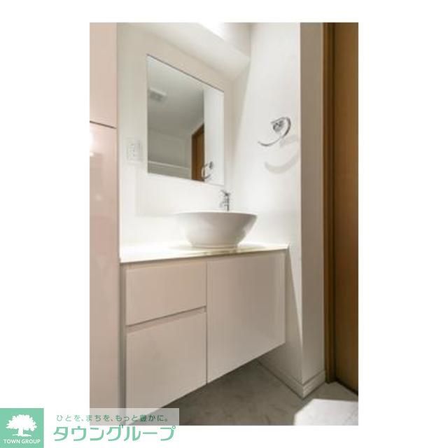 洗面設備　※写真は同タイプ住戸です。