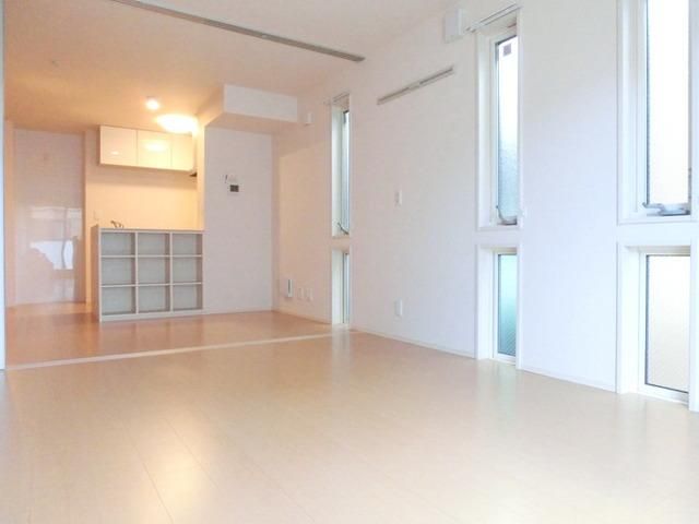 居室・リビング　2面採光の明るいお部屋です
